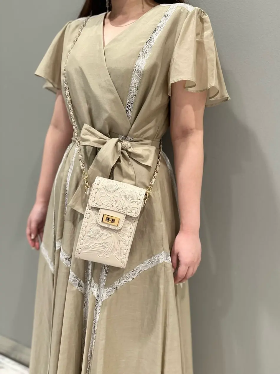 GRACE CONTINENTAL The Banquet 中根　里帆 コーディネート画像