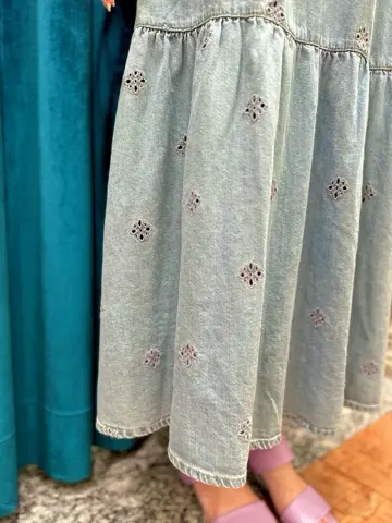 GRACE CONTINENTAL The Banquet 中根　里帆 コーディネート画像