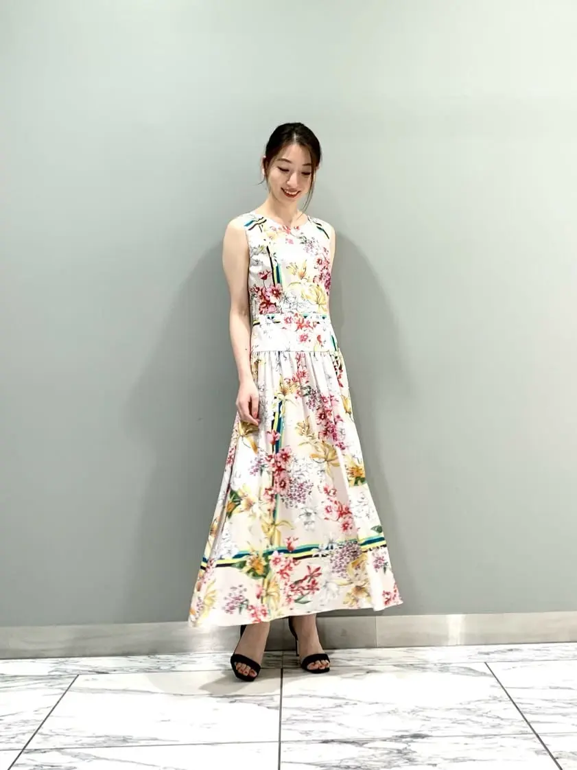 GRACE CONTINENTAL The Banquet eri コーディネート画像