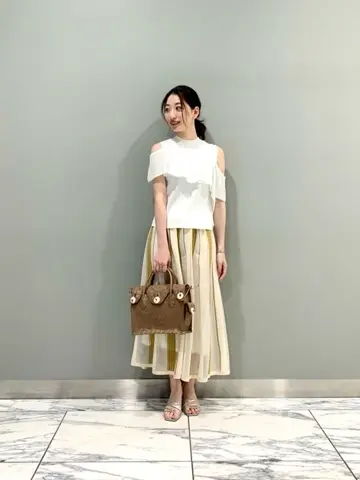 GRACE CONTINENTAL The Banquet eri コーディネート画像