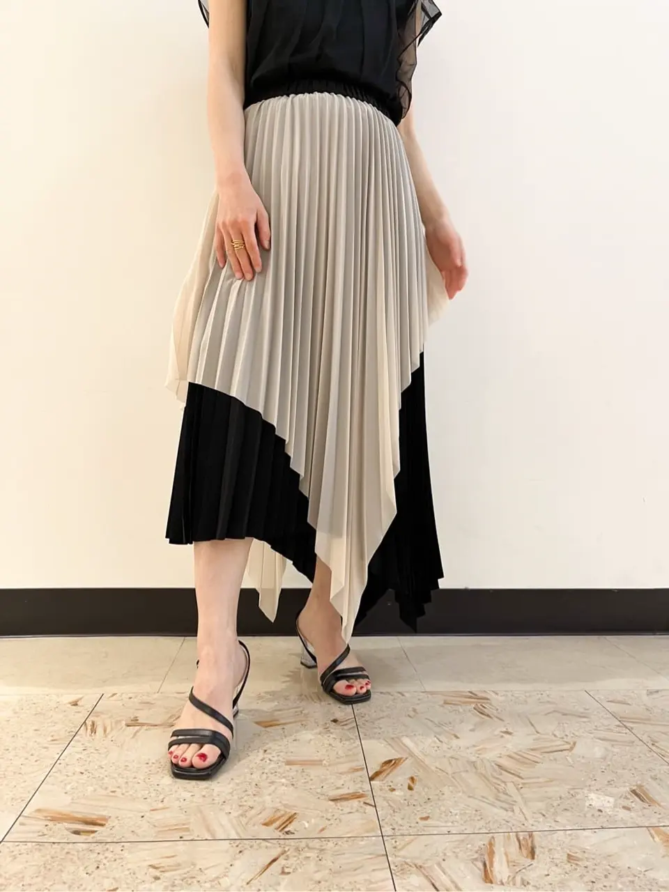 GRACE CONTINENTAL The Banquet yuri コーディネート画像