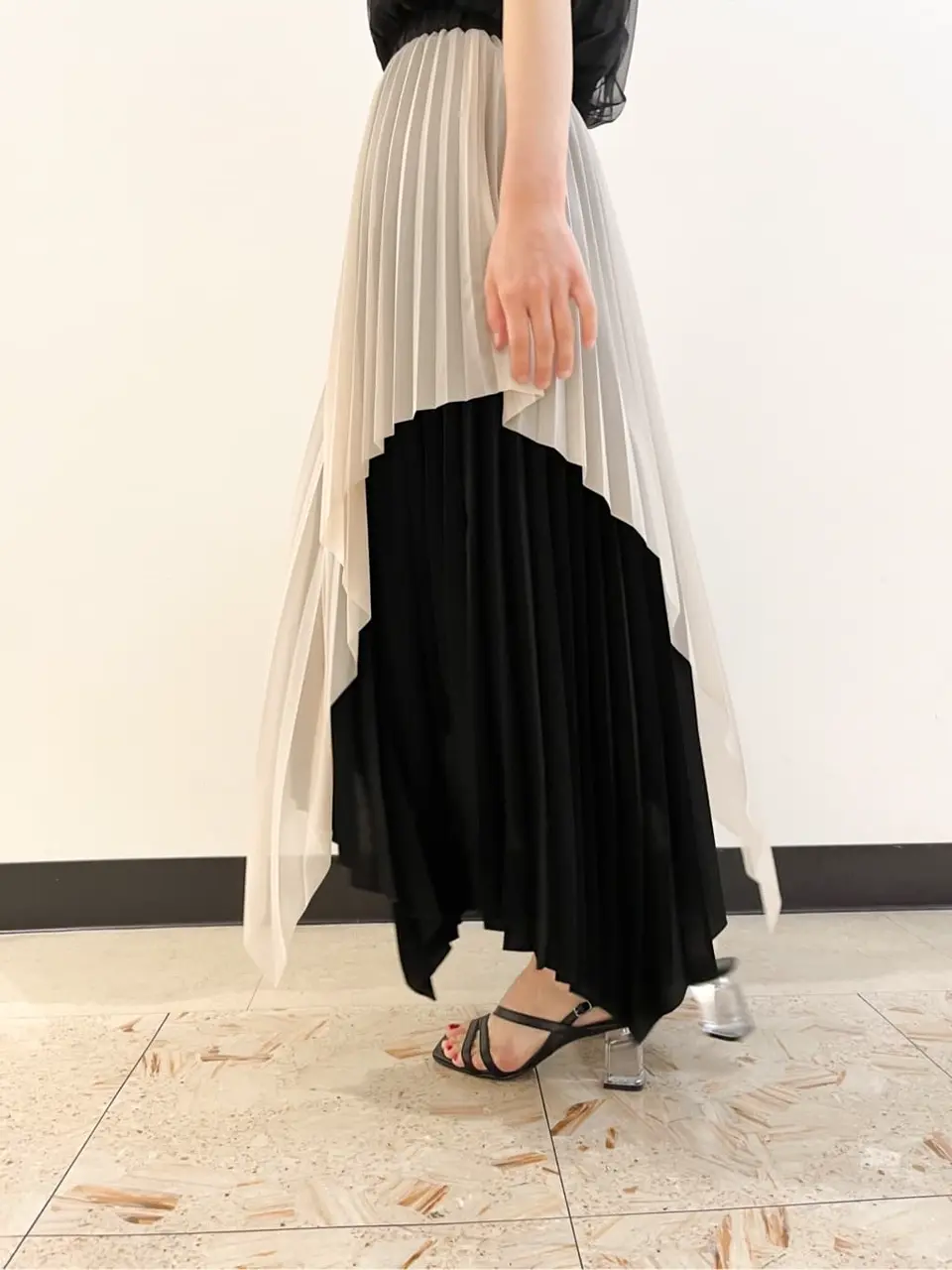 GRACE CONTINENTAL The Banquet yuri コーディネート画像