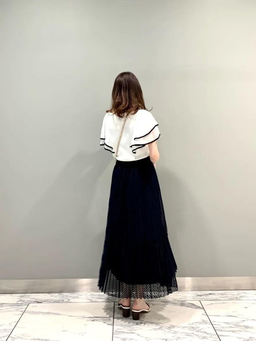 GRACE CONTINENTAL The Banquet eri コーディネート画像