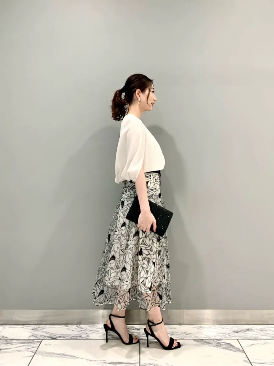 GRACE CONTINENTAL The Banquet eri コーディネート画像