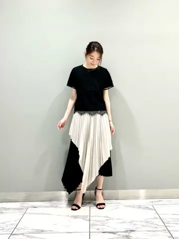 GRACE CONTINENTAL The Banquet eri コーディネート画像