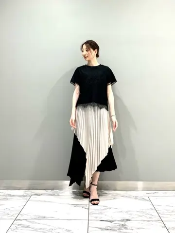 GRACE CONTINENTAL The Banquet eri コーディネート画像