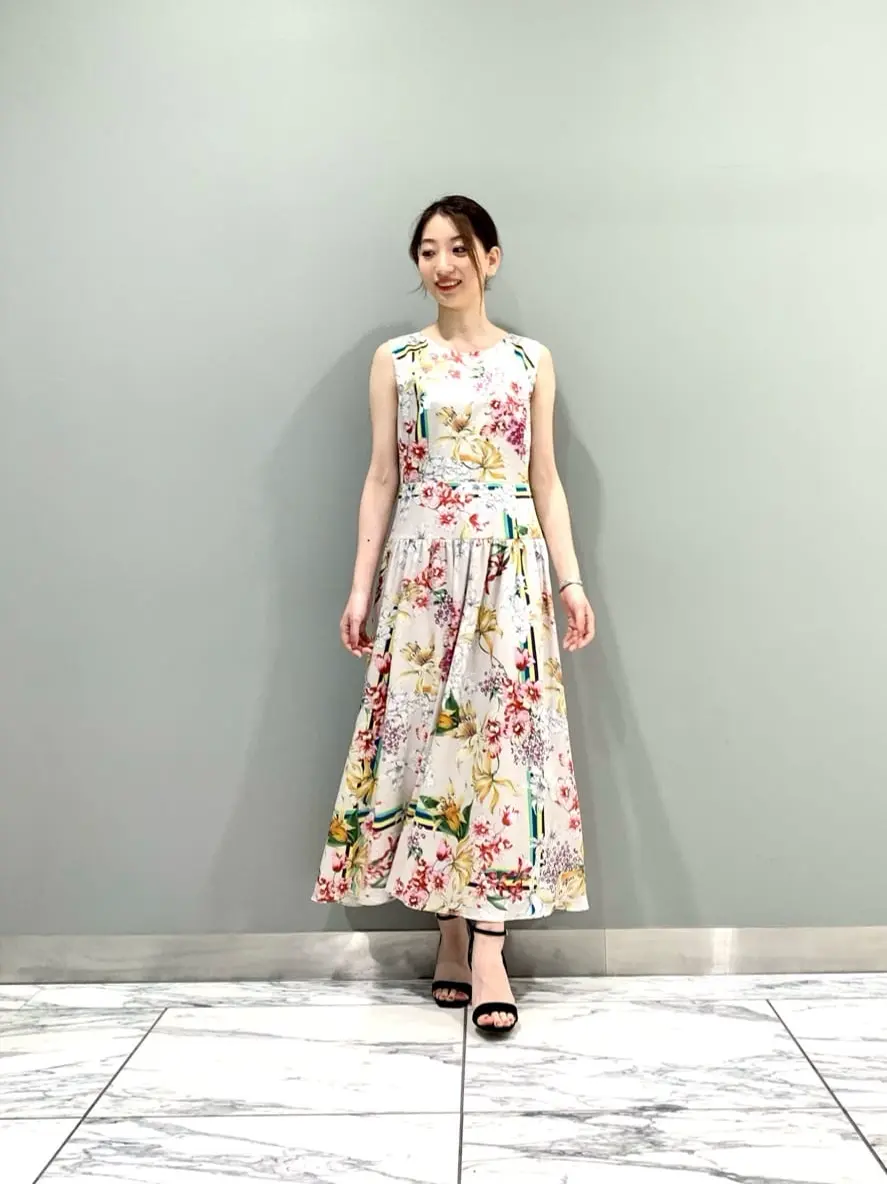 GRACE CONTINENTAL The Banquet eri コーディネート画像