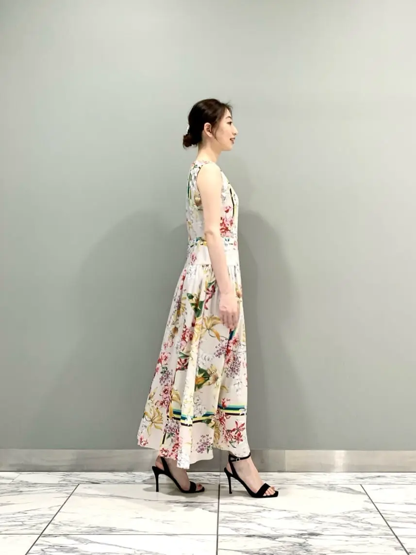 GRACE CONTINENTAL The Banquet eri コーディネート画像