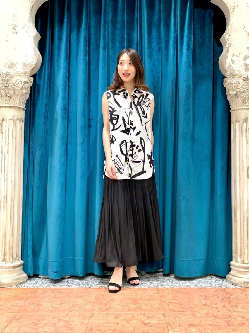 GRACE CONTINENTAL The Banquet eri コーディネート画像