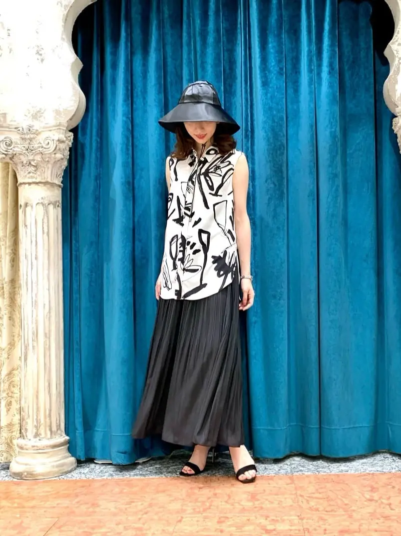 GRACE CONTINENTAL The Banquet eri コーディネート画像