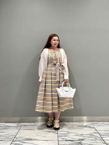 GRACE CONTINENTAL The Banquet 中根　里帆 コーディネート画像