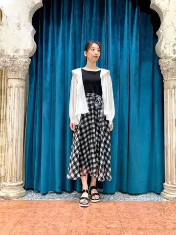 GRACE CONTINENTAL The Banquet eri コーディネート画像