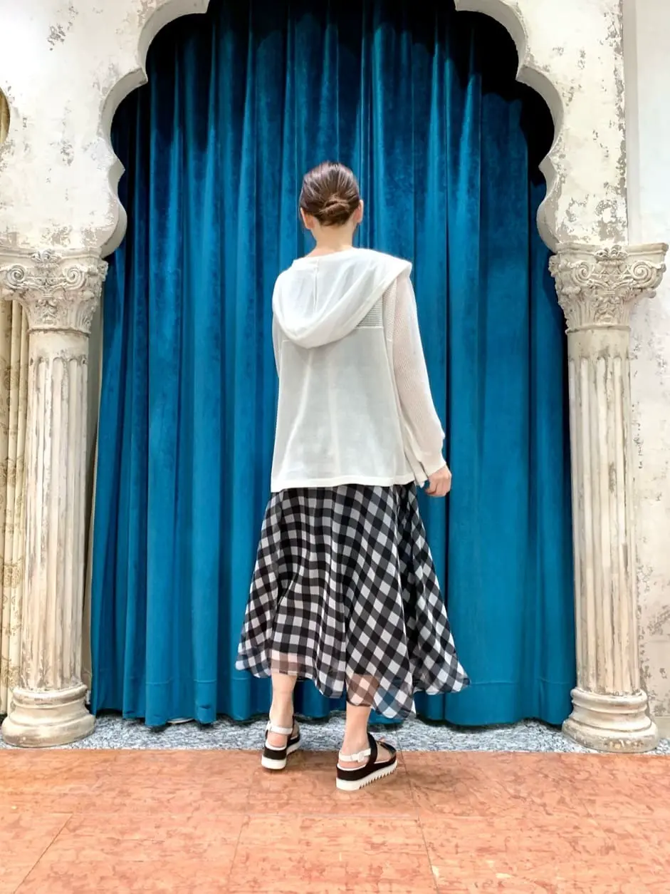 GRACE CONTINENTAL The Banquet eri コーディネート画像