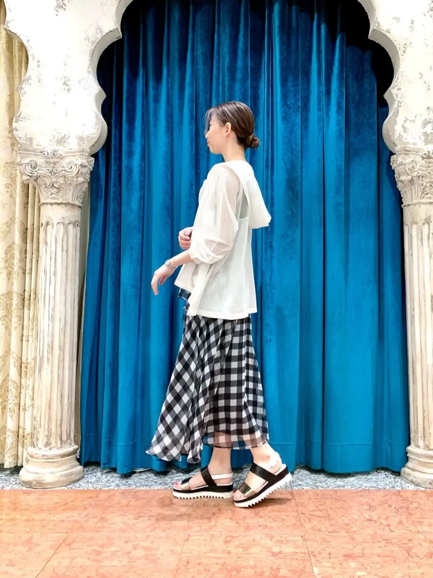 GRACE CONTINENTAL The Banquet eri コーディネート画像