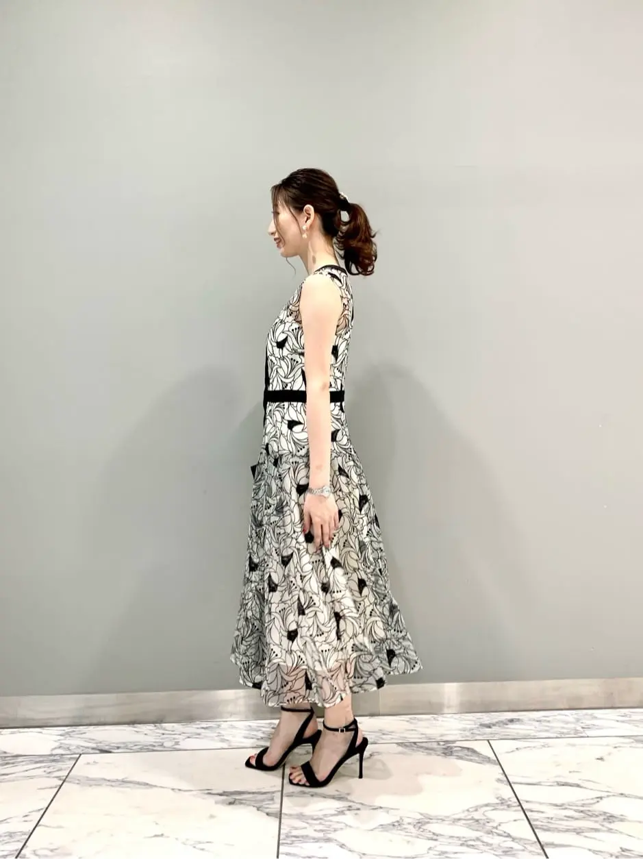 GRACE CONTINENTAL The Banquet eri コーディネート画像