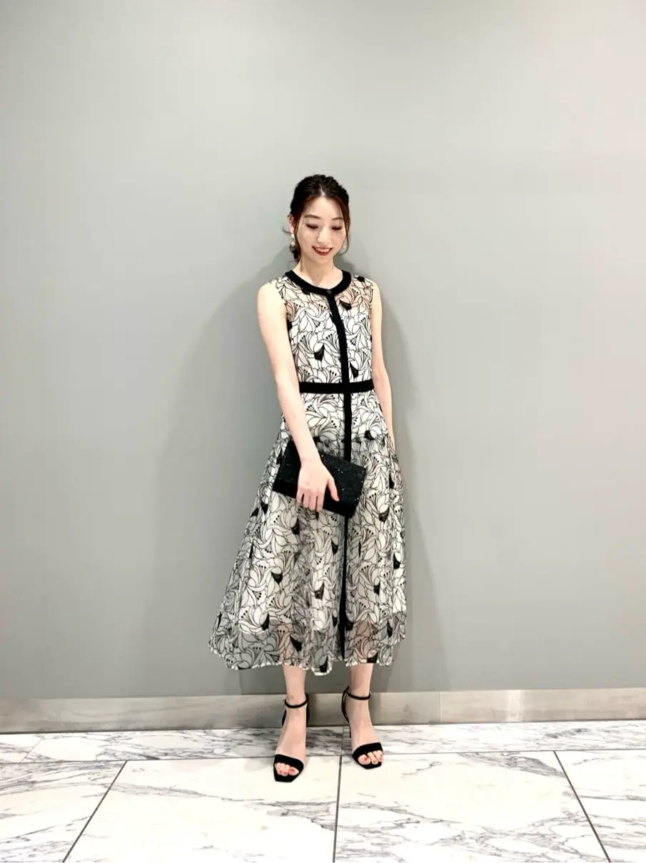 GRACE CONTINENTAL The Banquet eri コーディネート画像