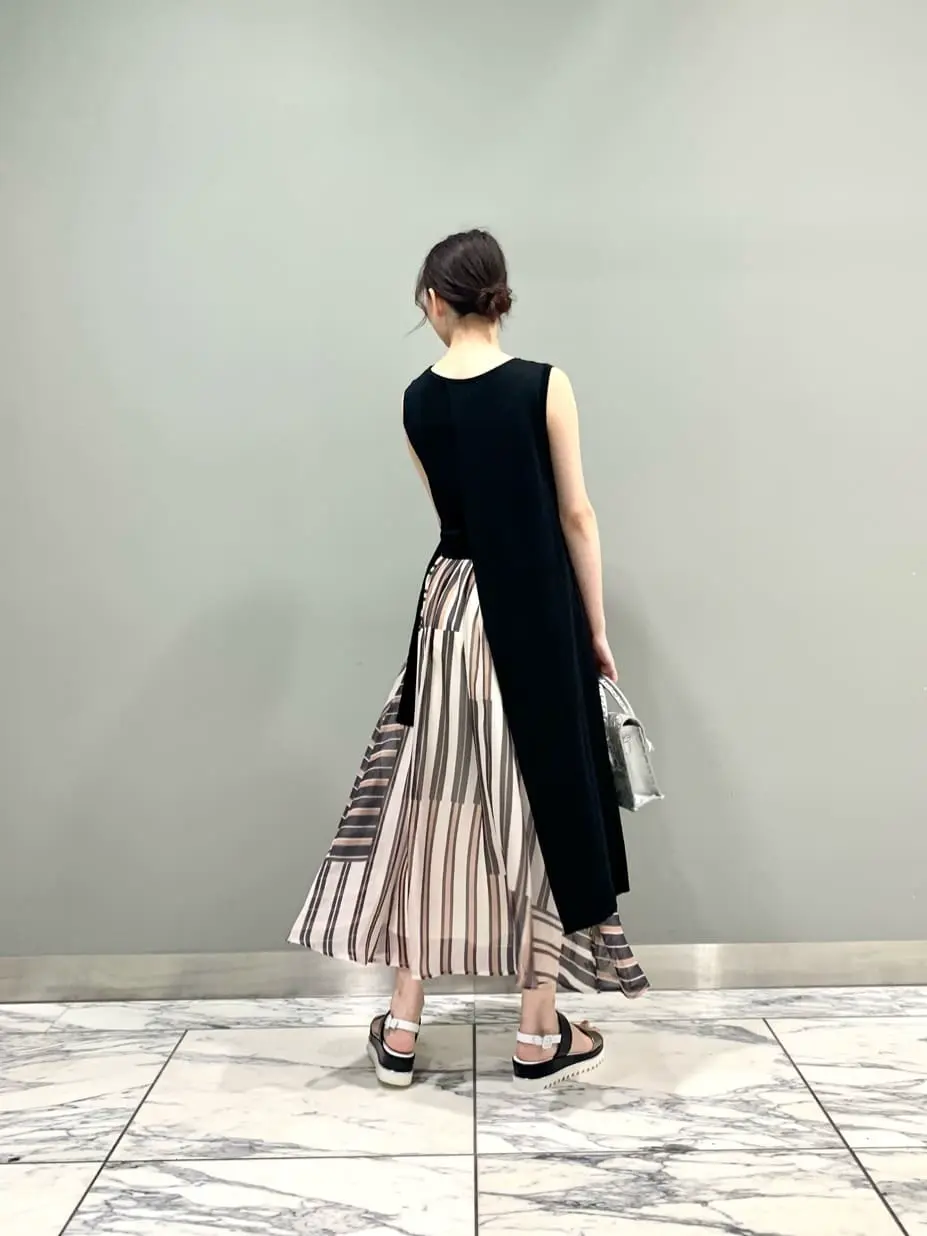 GRACE CONTINENTAL The Banquet eri コーディネート画像