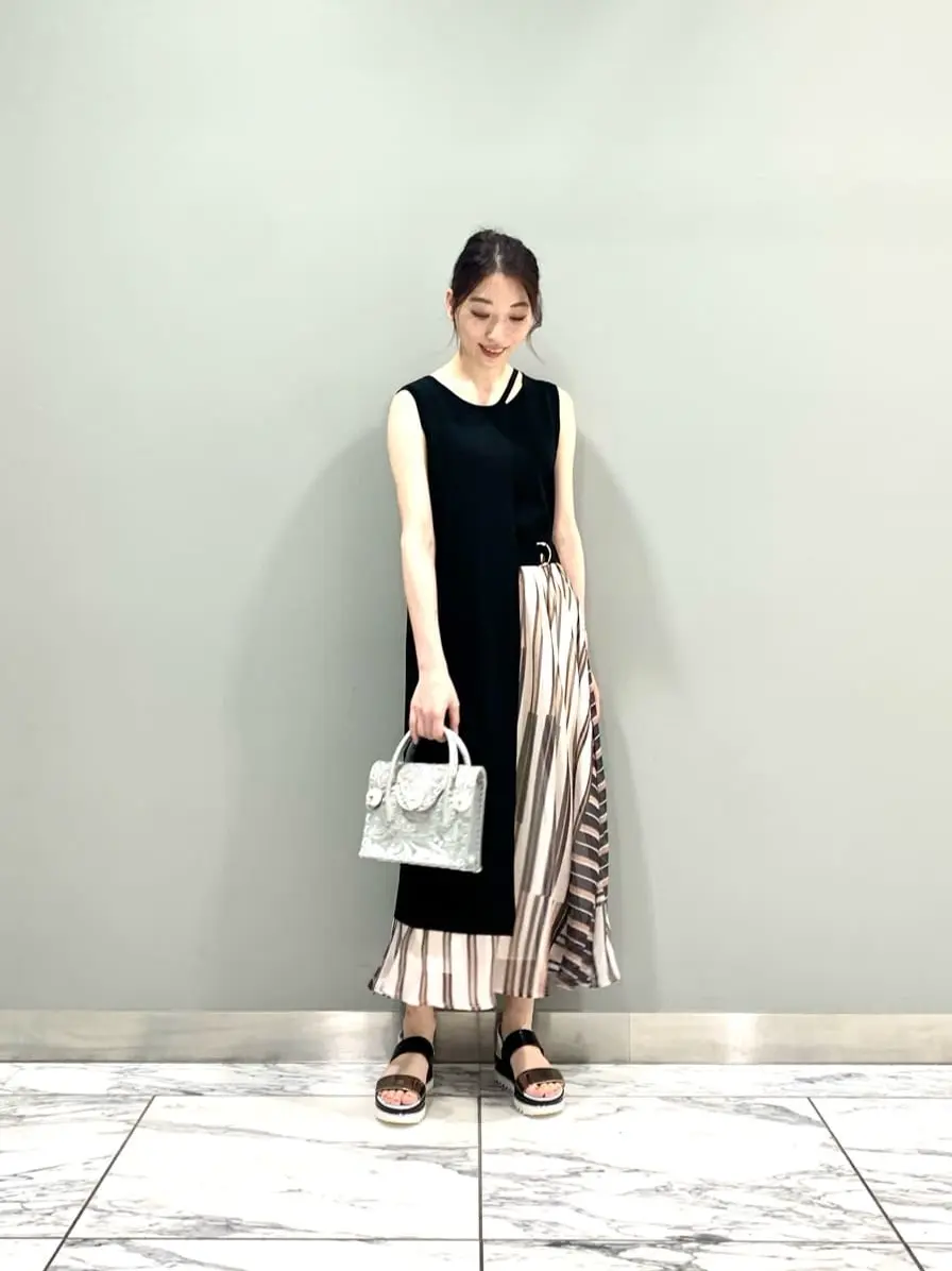 GRACE CONTINENTAL The Banquet eri コーディネート画像