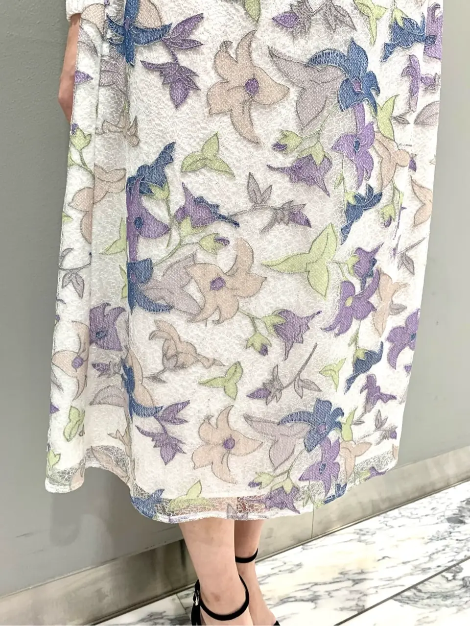 GRACE CONTINENTAL The Banquet eri コーディネート画像