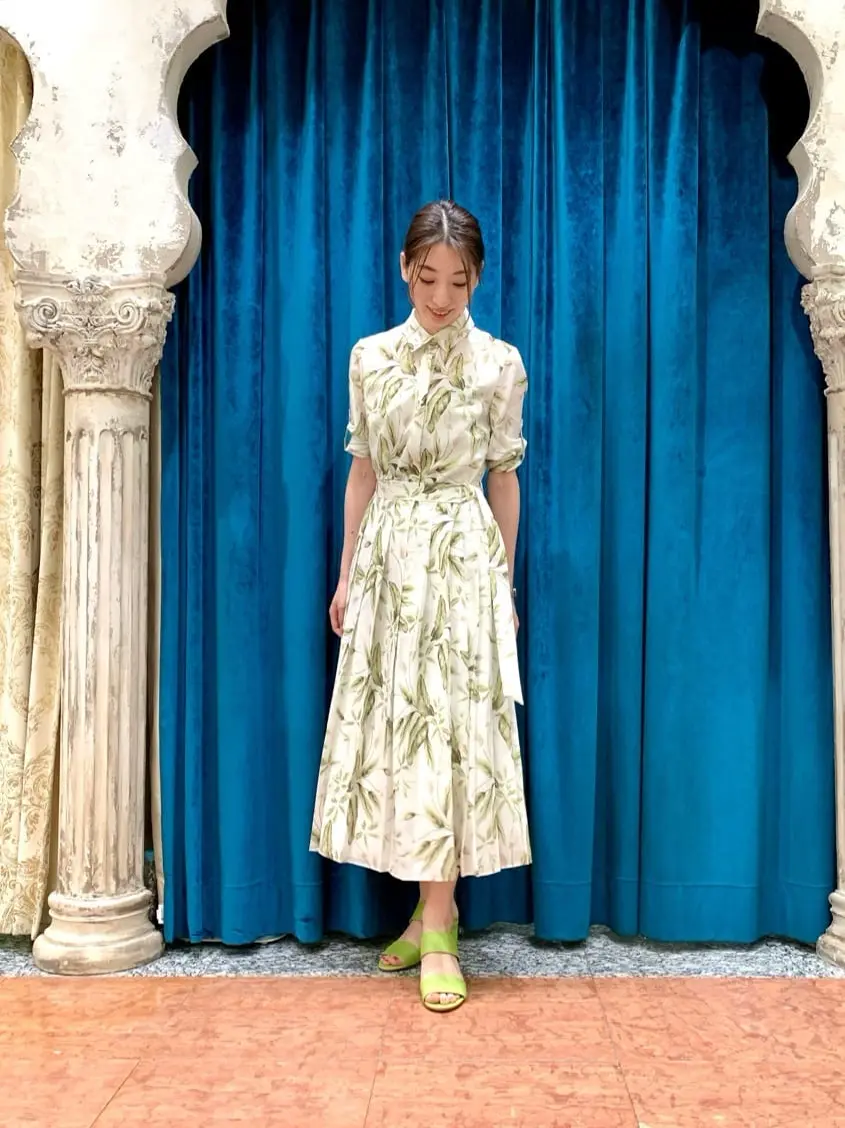 GRACE CONTINENTAL The Banquet eri コーディネート画像