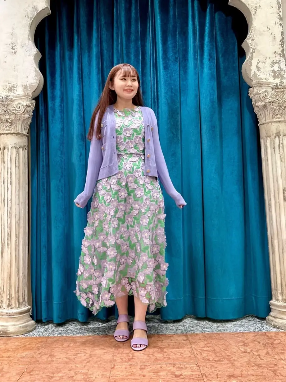  中根　里帆 コーディネート画像