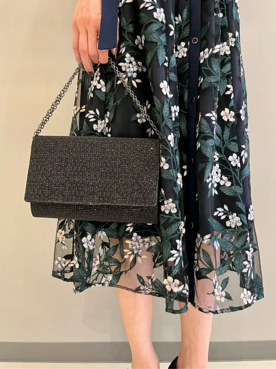 GRACE CONTINENTAL The Banquet 亀田 未希 コーディネート画像