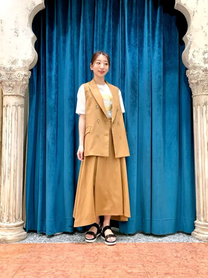 GRACE CONTINENTAL The Banquet eri コーディネート画像