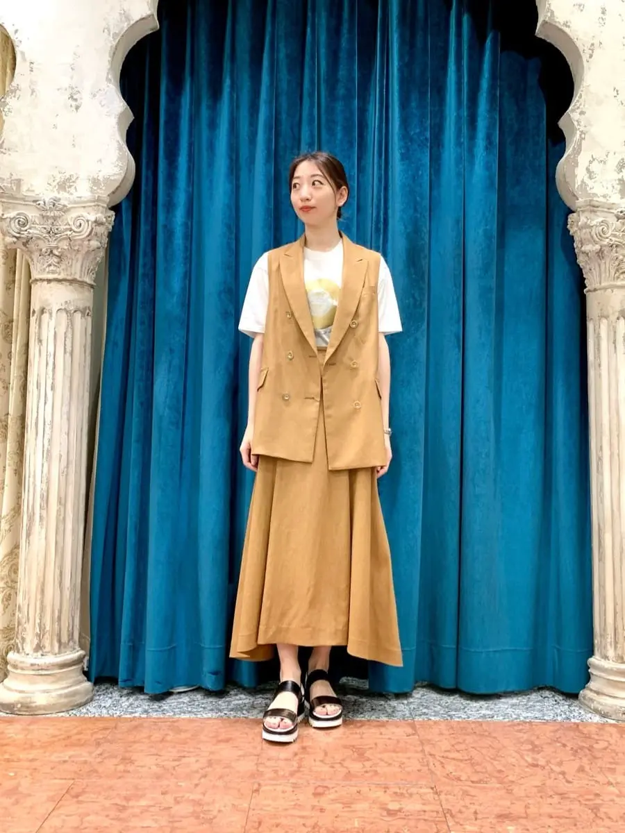 GRACE CONTINENTAL The Banquet eri コーディネート画像