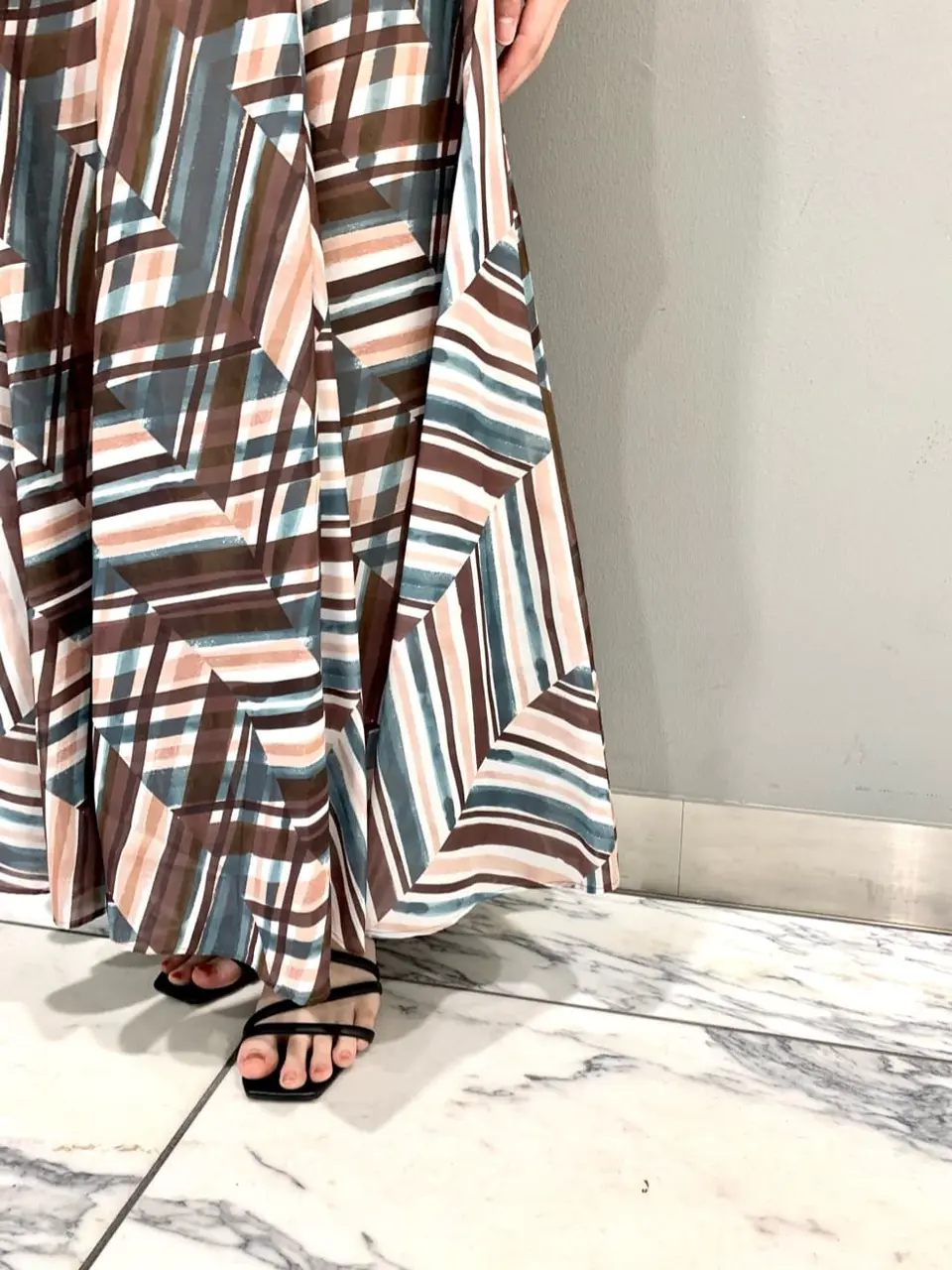 GRACE CONTINENTAL The Banquet eri コーディネート画像