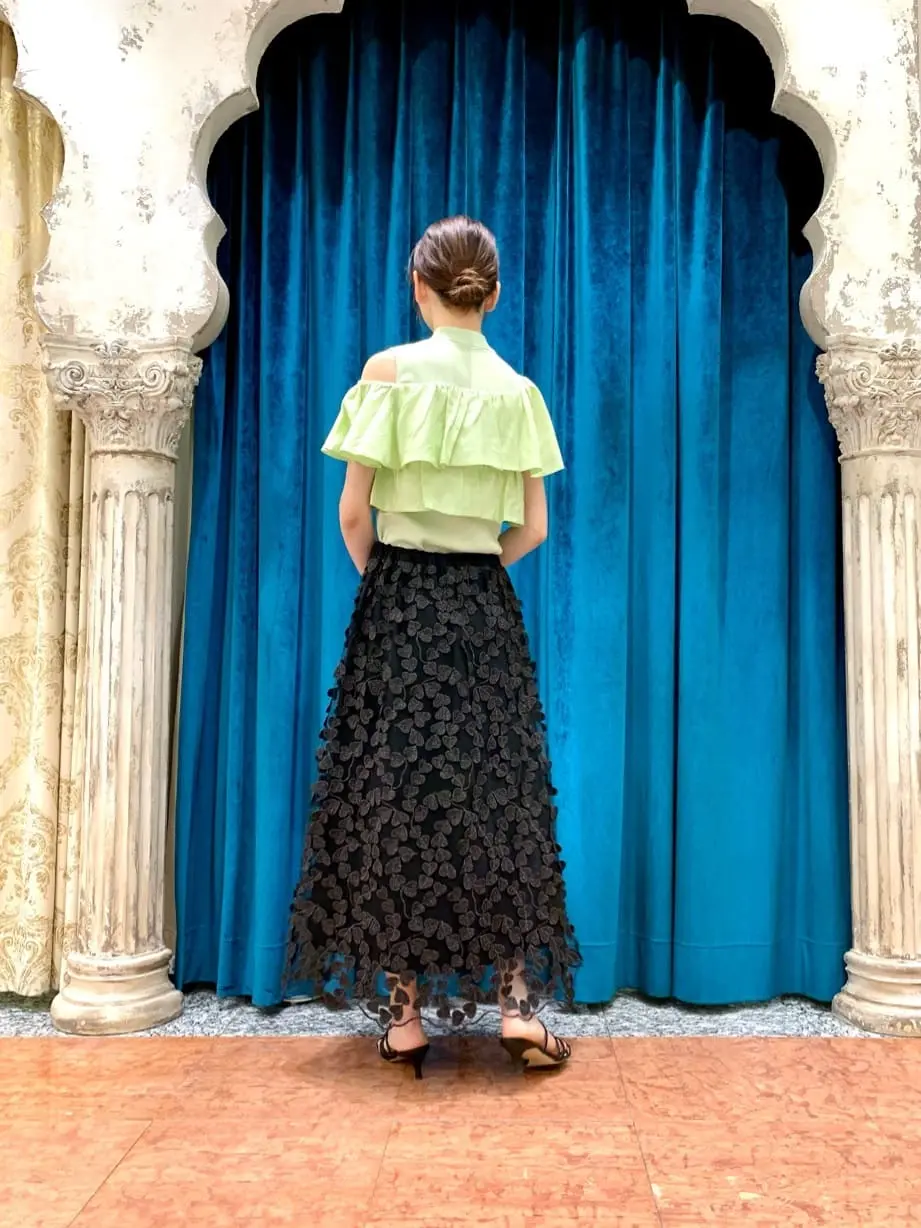 GRACE CONTINENTAL The Banquet eri コーディネート画像