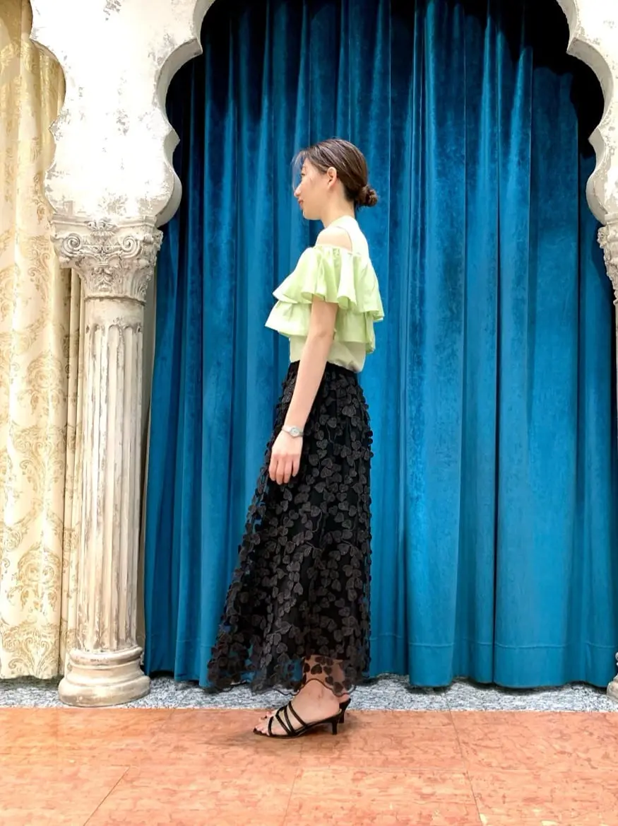 GRACE CONTINENTAL The Banquet eri コーディネート画像