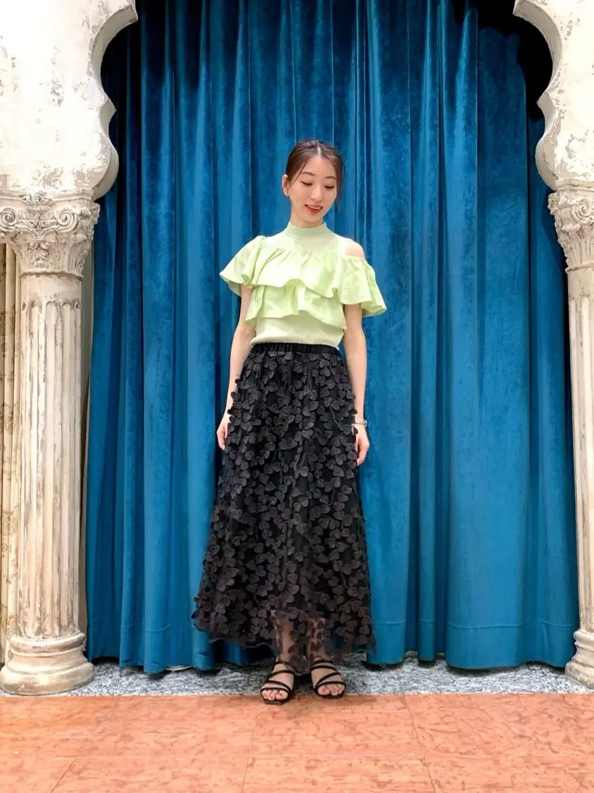 GRACE CONTINENTAL The Banquet eri コーディネート画像