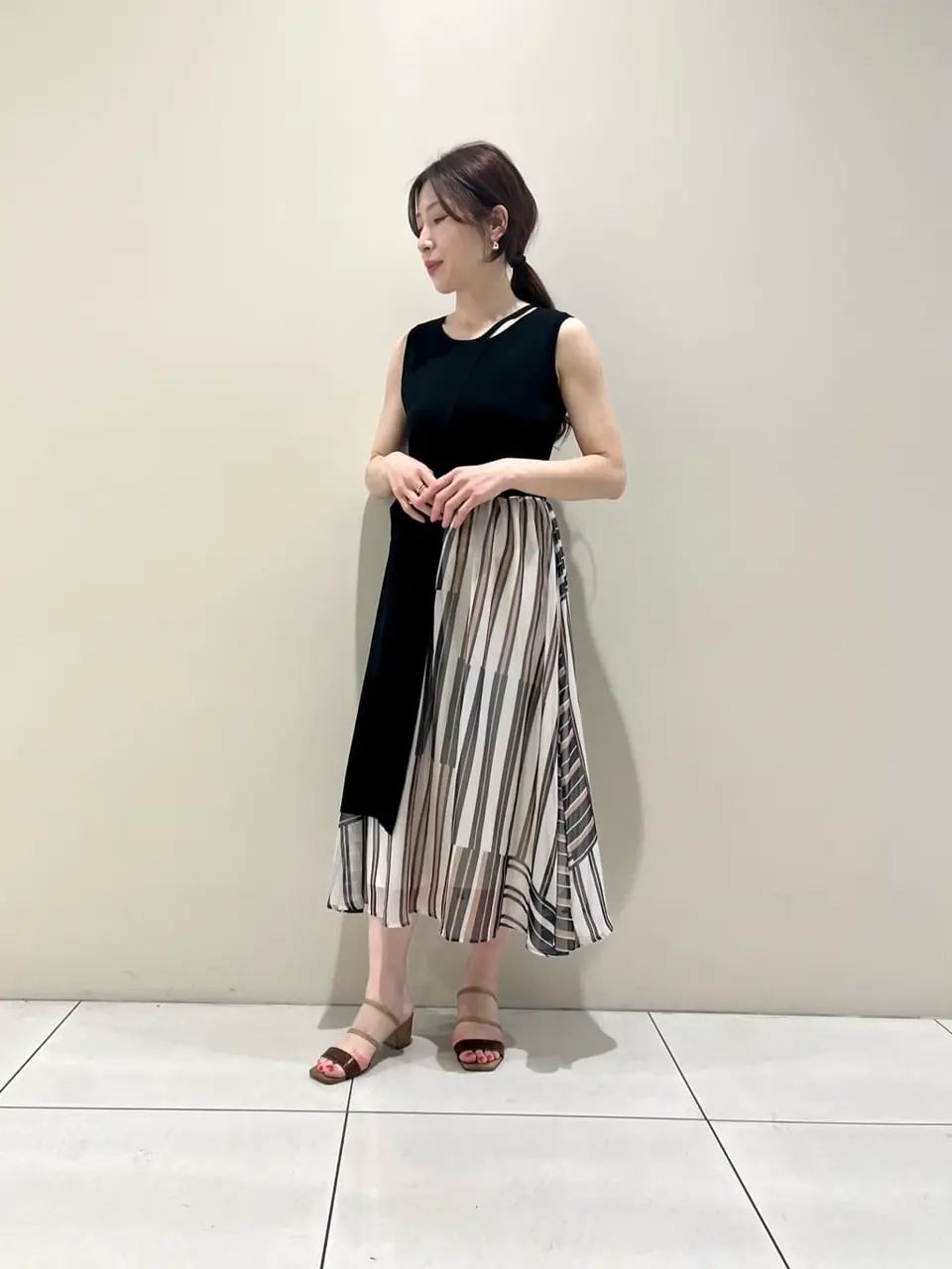 GRACE CONTINENTAL The Banquet 泉　智子 コーディネート画像