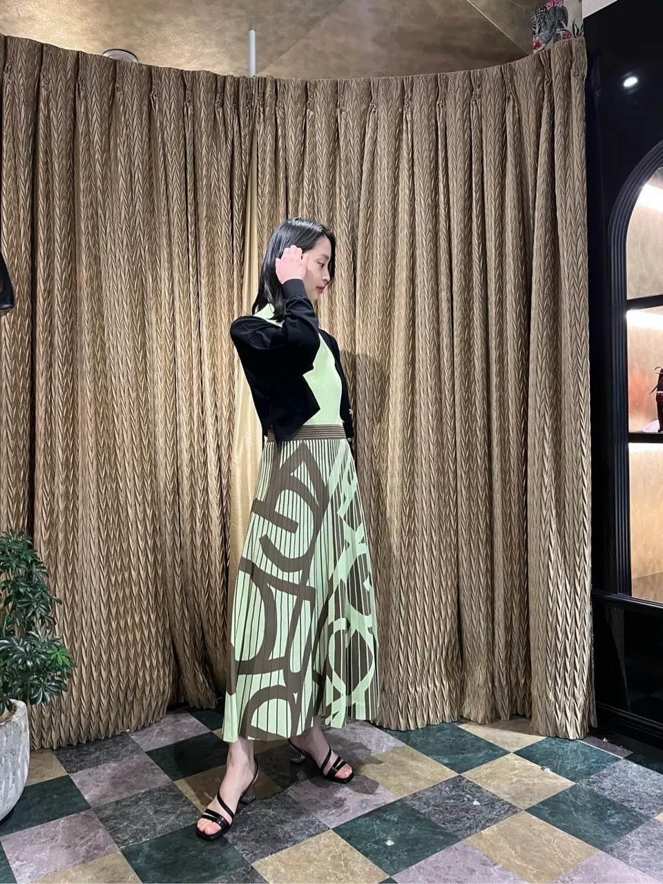 GRACE CONTINENTAL The Banquet yuri コーディネート画像