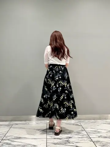 GRACE CONTINENTAL The Banquet 中根　里帆 コーディネート画像