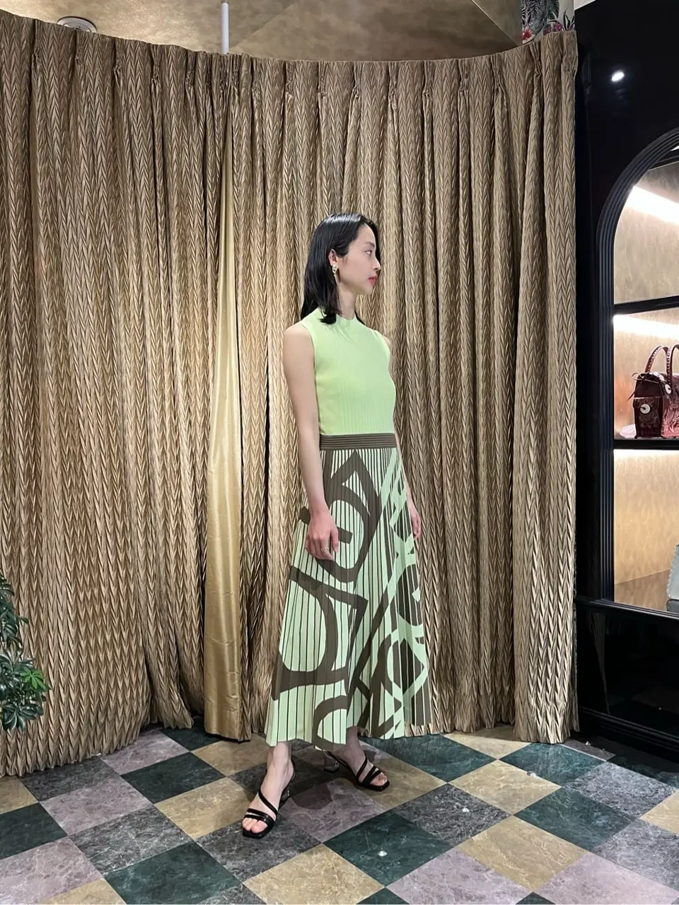 GRACE CONTINENTAL The Banquet yuri コーディネート画像