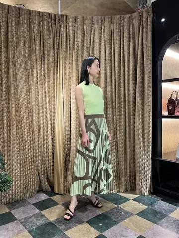 GRACE CONTINENTAL The Banquet yuri コーディネート画像