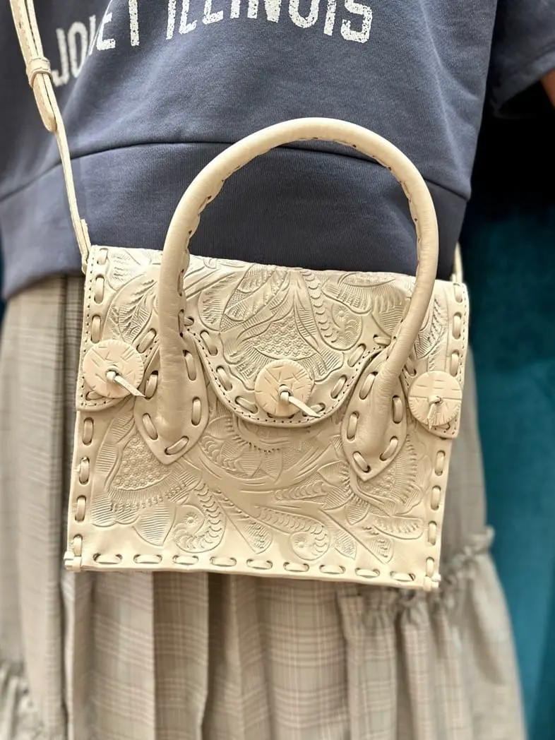 GRACE CONTINENTAL The Banquet 中根　里帆 コーディネート画像