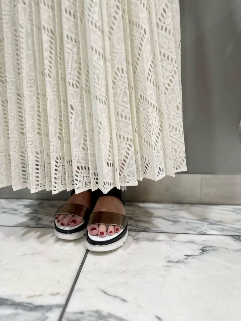 GRACE CONTINENTAL The Banquet 中根　里帆 コーディネート画像