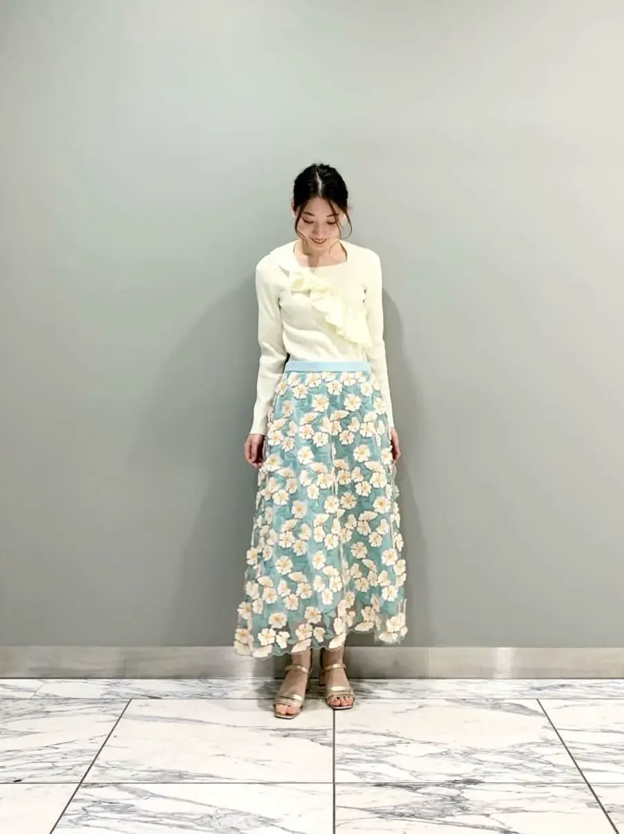 GRACE CONTINENTAL The Banquet eri コーディネート画像