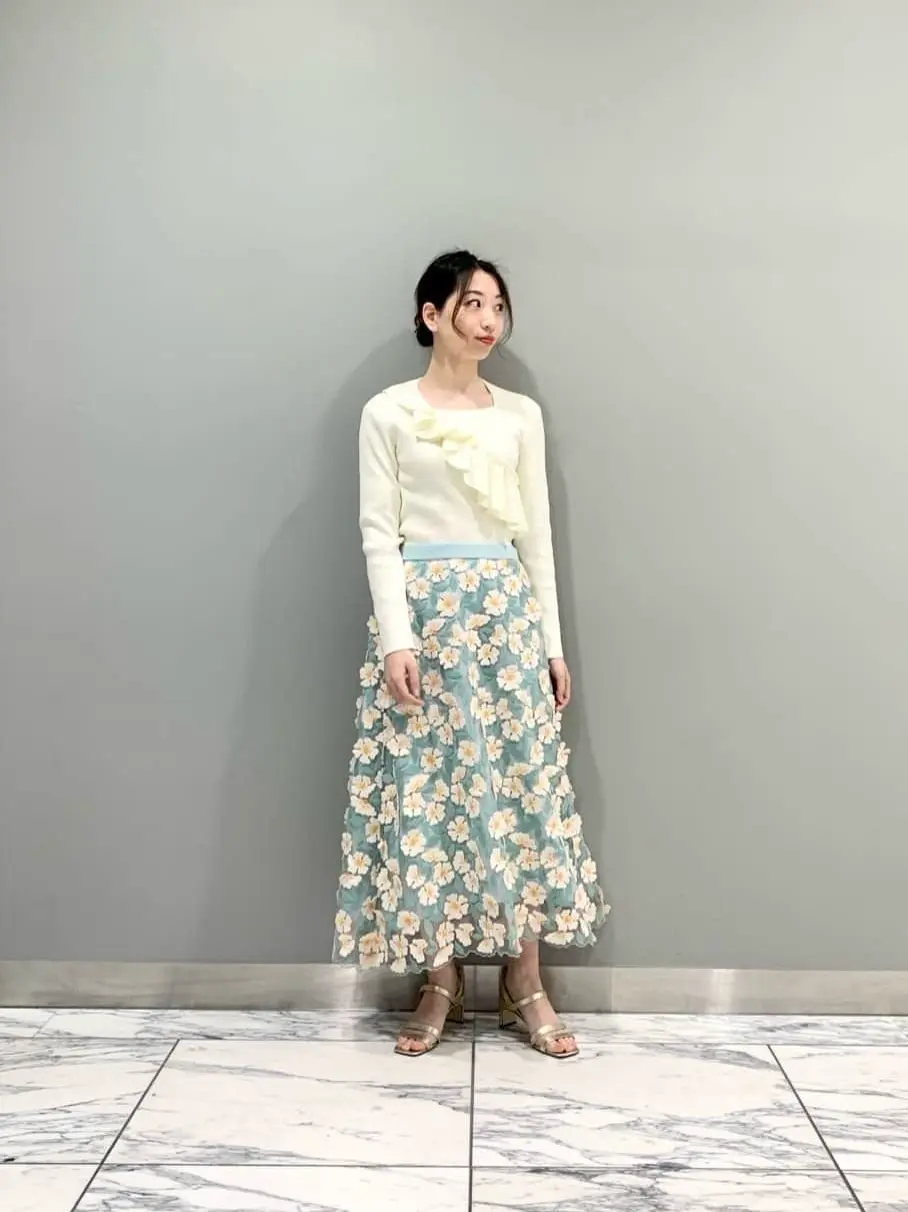 GRACE CONTINENTAL The Banquet eri コーディネート画像