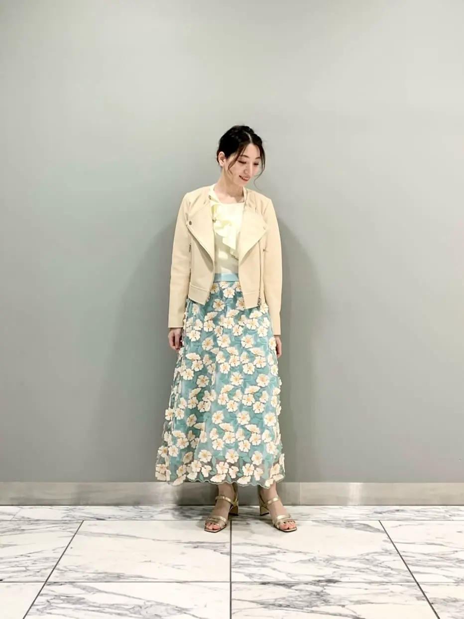 GRACE CONTINENTAL The Banquet eri コーディネート画像