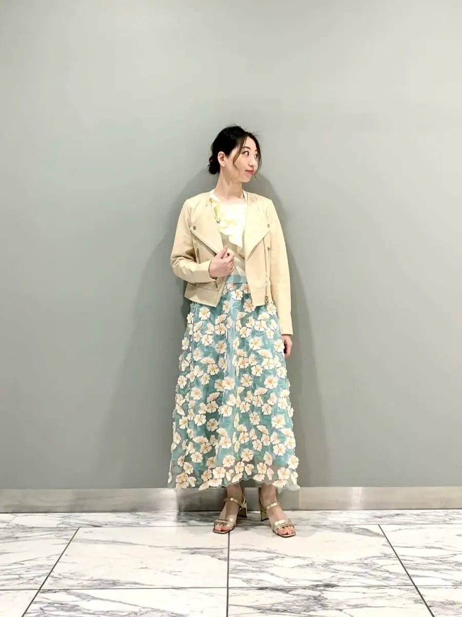 GRACE CONTINENTAL The Banquet eri コーディネート画像