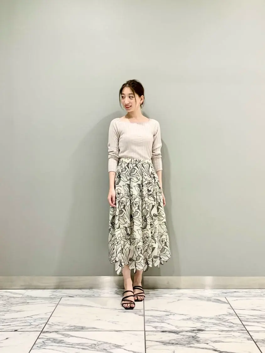 GRACE CONTINENTAL The Banquet eri コーディネート画像