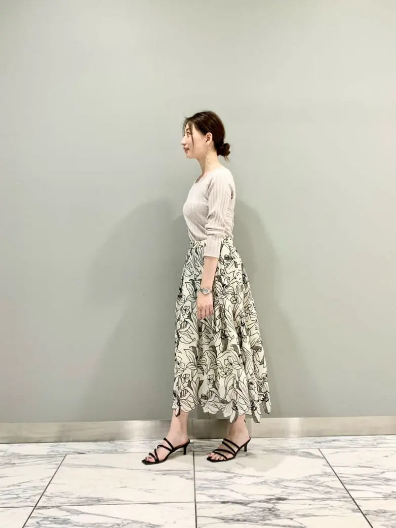 GRACE CONTINENTAL The Banquet eri コーディネート画像