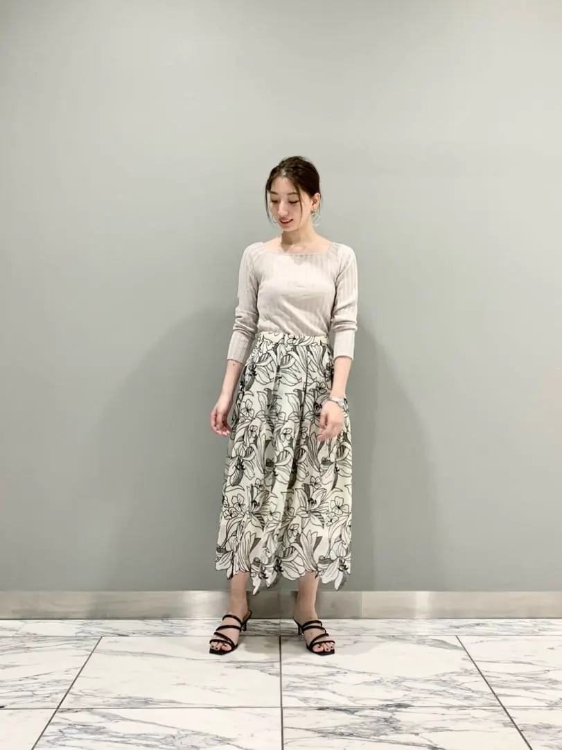 GRACE CONTINENTAL The Banquet eri コーディネート画像