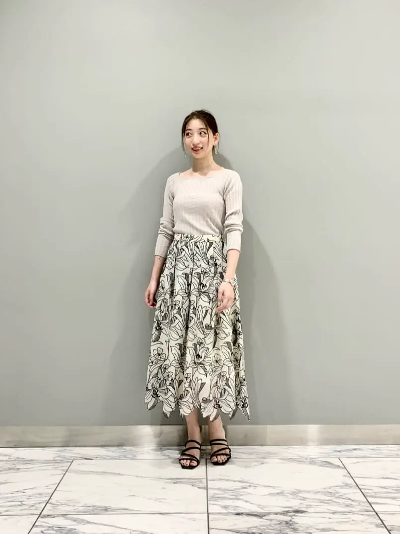 GRACE CONTINENTAL The Banquet eri コーディネート画像