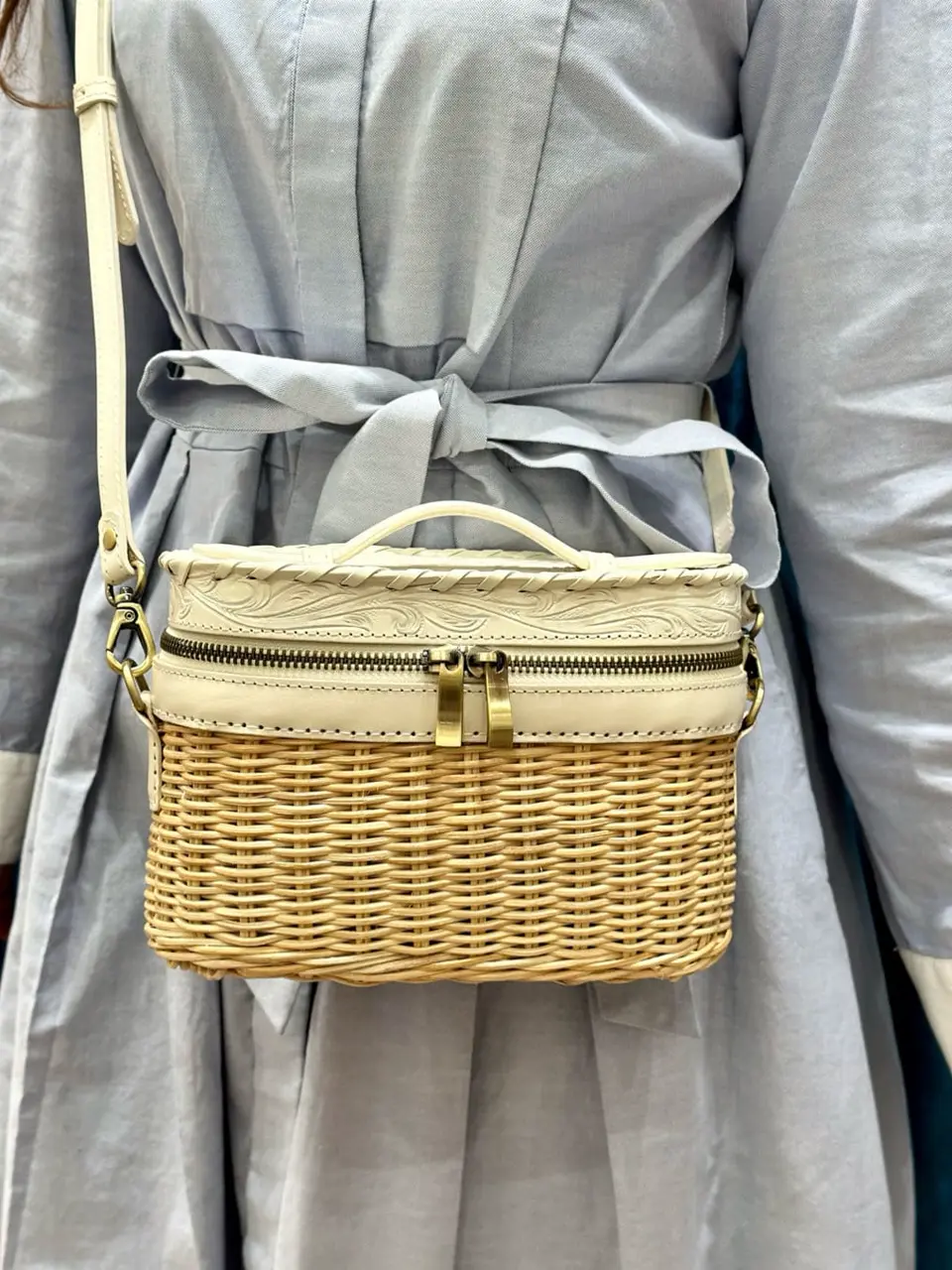 GRACE CONTINENTAL The Banquet 中根　里帆 コーディネート画像