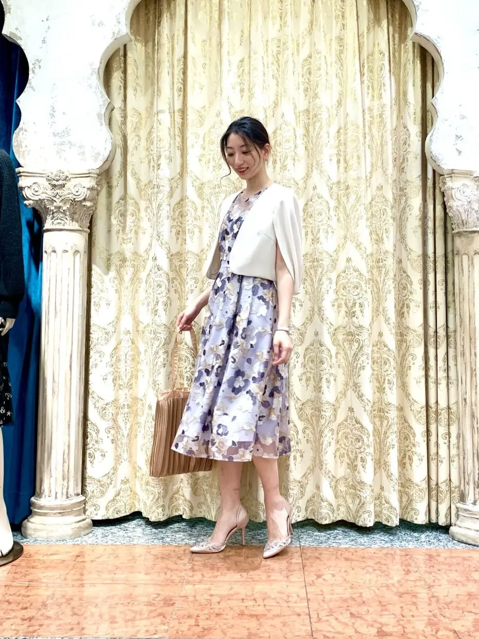 GRACE CONTINENTAL The Banquet eri コーディネート画像