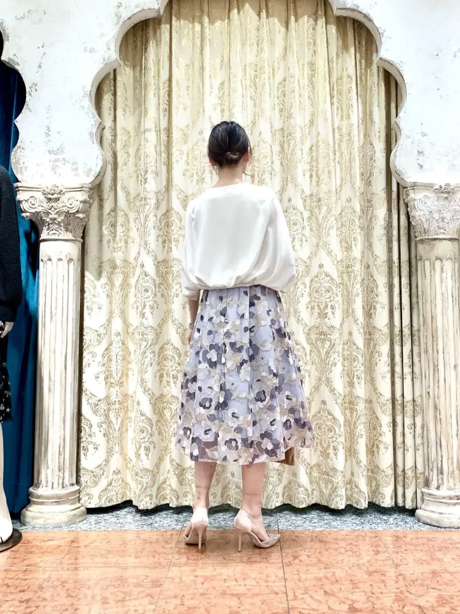 GRACE CONTINENTAL The Banquet eri コーディネート画像